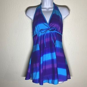 One piece swim suit. Tags removed, but is a Lg. Fit well when I was size 12.